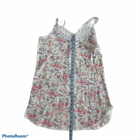 Floral night gown - Picture 7 of 7